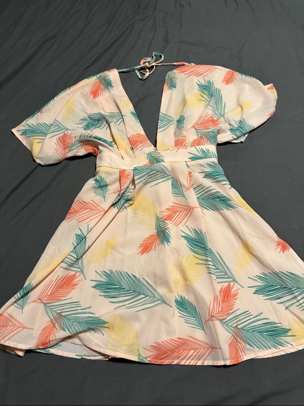 H&M Light Pink Tropical Leaf V-Neck Mini Dress